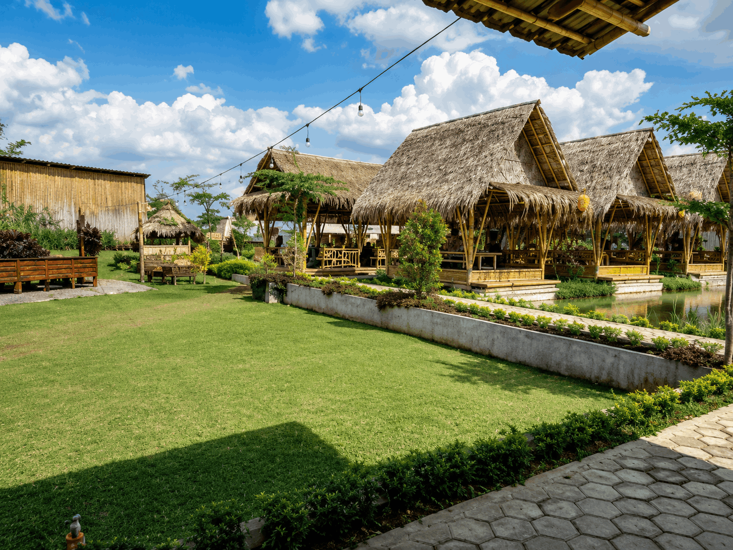 Saung Tepi Sawah